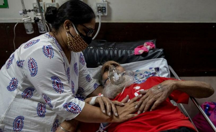 Hindistan'da acı koronavirüsü rekoru: İlk ülke oldu