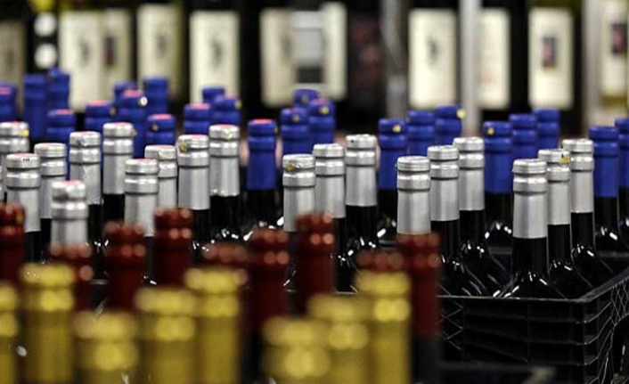 Alkol satışı yapan esnafa gözaltı