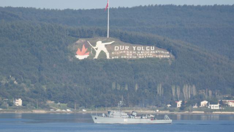 Rus savaş gemisi, Çanakkale Boğazı’ndan geçti