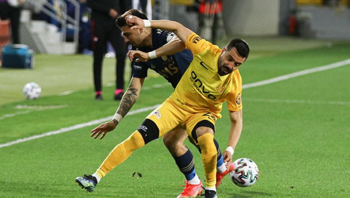 Fenerbahçe son dakika golüyle kritik virajı döndü