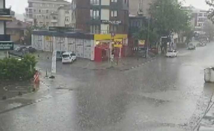 İstanbul'da dolu sürprizi