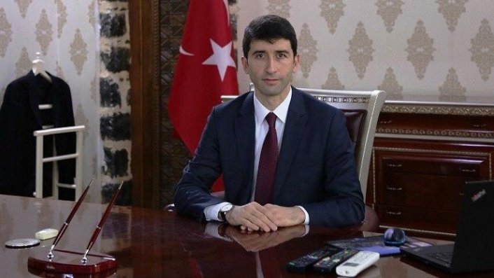 Genç kaymakam kalbine yenildi