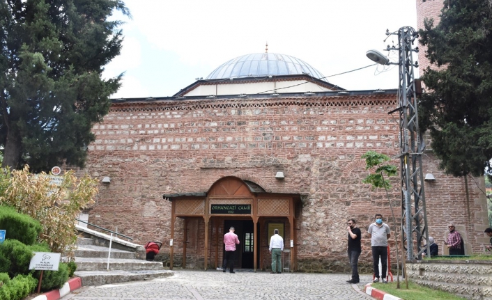 Bilecik'teki Şeyh Edebali Türbesi'ne akın ettiler