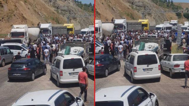 Tütün üreticileri, yetki belgesini protesto etti!
