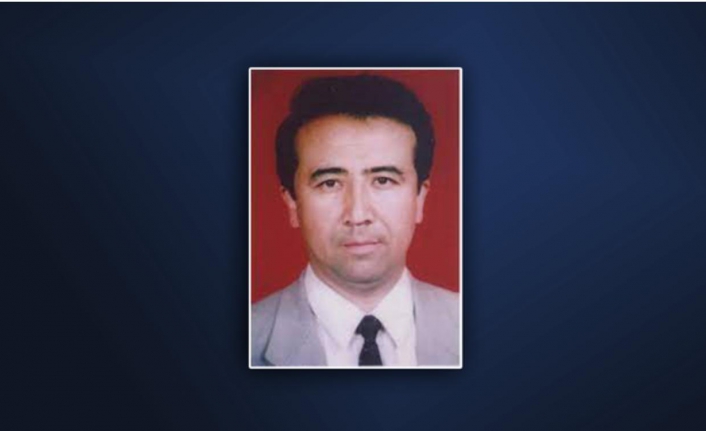 Doğu Türkistan (Xinjiang) Üniversitesi'ndeki Uygur Türkü soydaşımız Profesöre Çin işkencesi