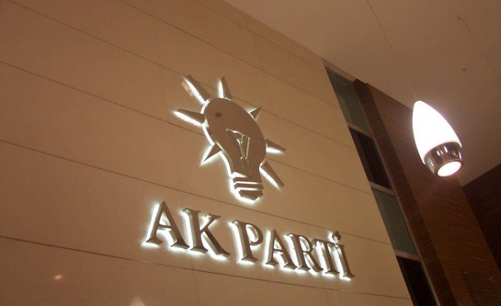 AKP'li isimden skandal 'Saray' paylaşımı: Tepki yağdı!