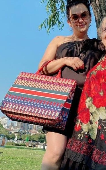 Güzel sunucu Esra Ceyhan'ın son hali hayranlarını şaşırttı