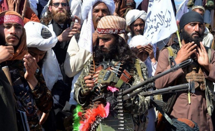 Taliban Sözcüsü açıkladı: Afganistan'da dolar hamlesi