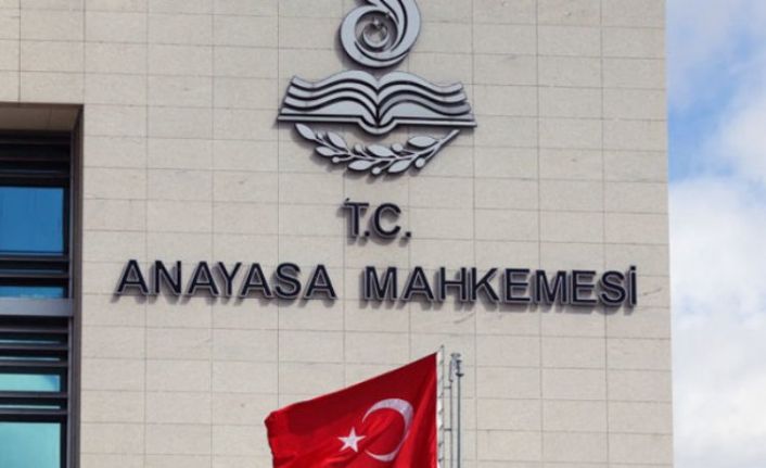 AYM'den tutuklanan 14 emekli general için karar!