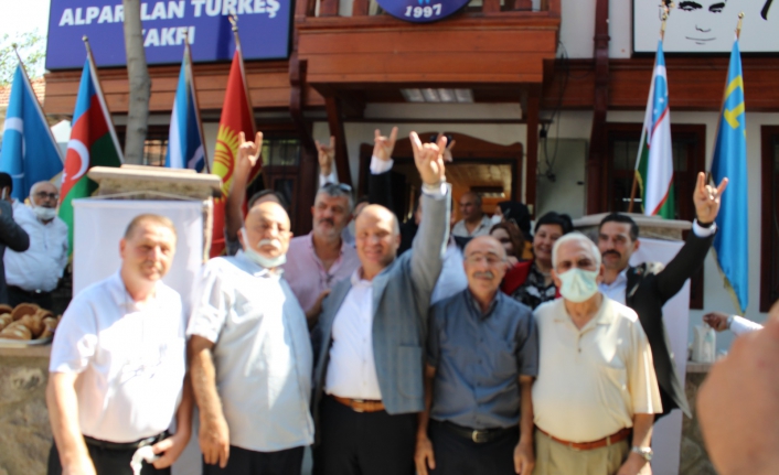 Alparslan Türkeş Vakfı’nın “Aşure Günü” etkinliğine binlerce Ülkücü katıldı