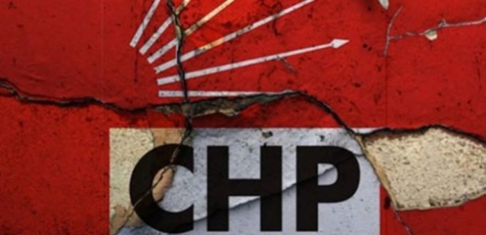 CHP'de istifa depremi!