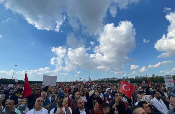 Aşı karşıtları Maltepe’de