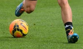 Kafasını duvara çarpan futbolcu, yaşamını yitirdi