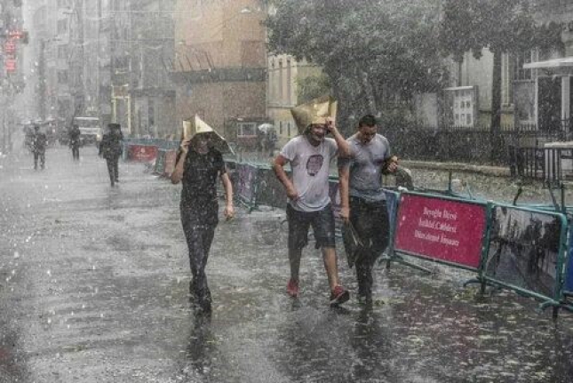 Sıcaklık düşecek, çok kuvvetli gelecek: 8 il için uyarı üstüne uyarı yapıldı!