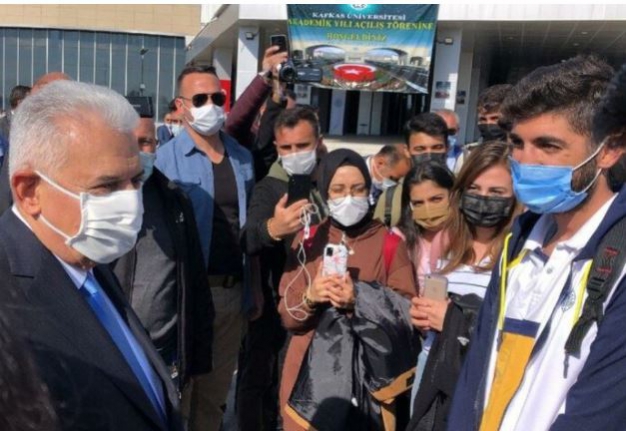 Binali Yıldırım’dan ‘internet’ açıklaması: Karın uğultusu gibi ses geliyordu