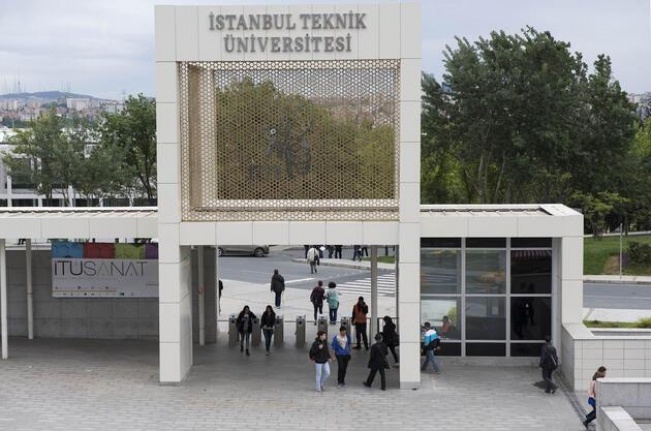 Üniversite değil sanki Nazi Kampı
