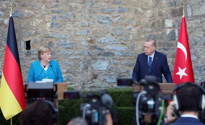 Merkel'den Erdoğan'a efsane başkanlık yanıtı!
