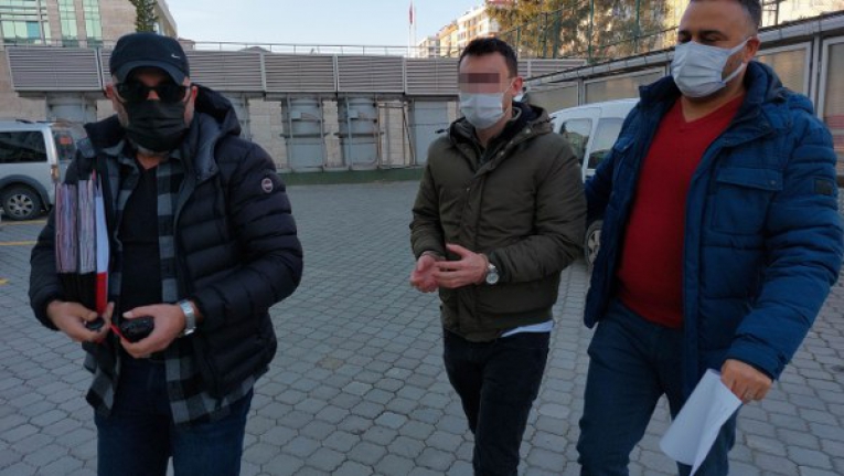 Küçük kız çocuklarını tuzağa düşürmek istediği iddia edilen mühendis yakalandı