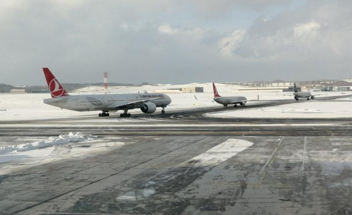 İstanbul Havalimanı’nda uçuşların başlayacağı saat belli oldu