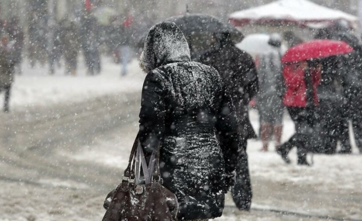 Kar yurdu terk etmiyor... Meteoroloji uyardı!