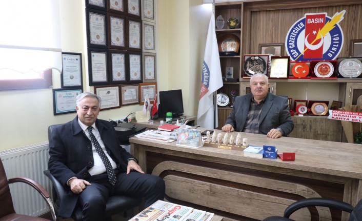 Zeynel Abidin Kıymaz: ‘ Sorunların temelinde eğitimsizlik yatmaktadır’
