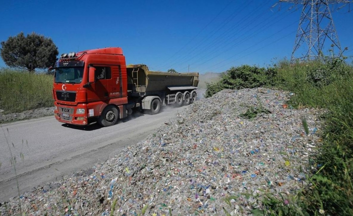 Avrupa'da 'plastik atık' adı altında insan kaçakçılığı, uyuşturucu ticareti ve seks köleliği