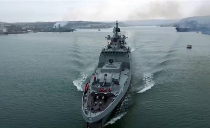Karadeniz’de 30’dan fazla savaş gemisiyle Rusya gövde gösterisi yapacak!