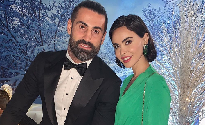 Seksenler'in Amelie'si Zeynep Sever Demirel pembe taytıyla amuda kalktı