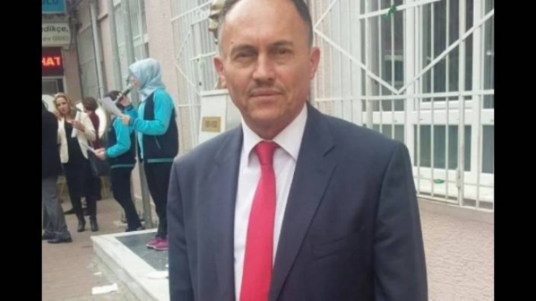 Harem selamlık müdürün yeni skandalı: Kısa kollu giymeyin
