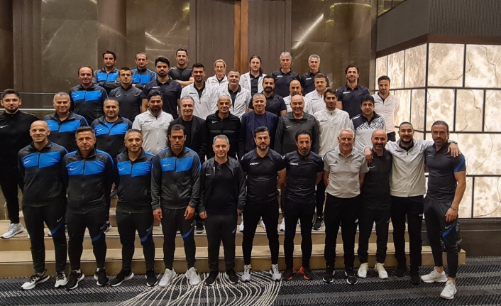 Konyaspor teknik direktörü İlhan Palut, Pro Lisans kursunu tamamlıyor
