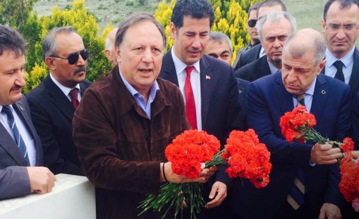 Türk siyasetinin namusu: Gün Sazak Efsane bakan anılıyor