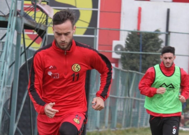 Eskişehirspor'lu Berkay Tanır takımdan ayrılmak istiyor