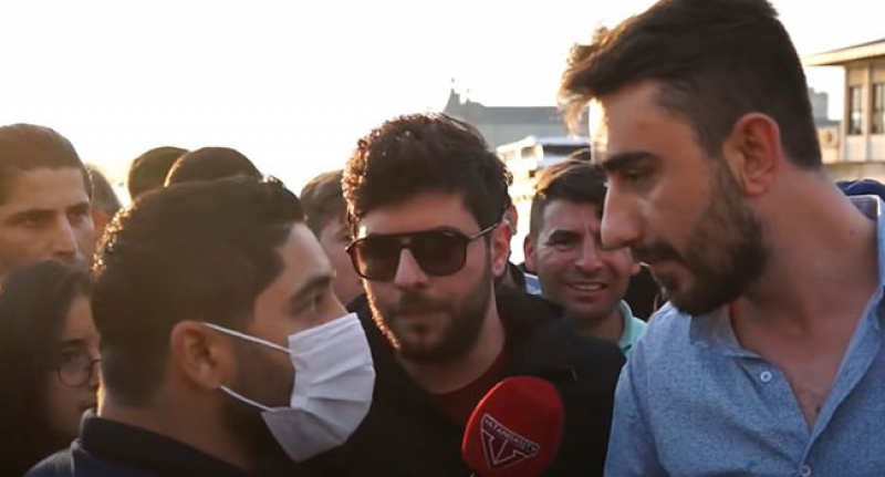 Suriye'de savaşan Türk komandosu röportaj veriyordu. Savaştan kaçıp Türkiye vatandaşı olan Suriyeliyi görünce komandoyu zor tuttular
