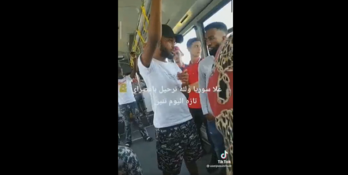 Söğütlüçeşme - Beylikdüzü metrobüs hattının tamamı sığınmacı! Görüntüyü görenleri gözleri fal taşı gibi açıldı