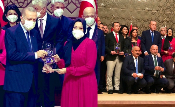 Özdağ'ın ağzının payını verdiği Troliçe Hilal Kaplan'dan Erdoğan'a büyük yalakalık