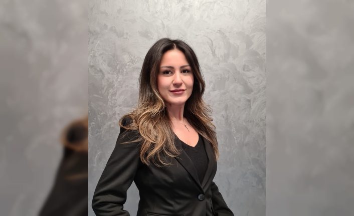 İSTANBUL'DA İLK BALO, KADINLAR VE CUMHURİYET