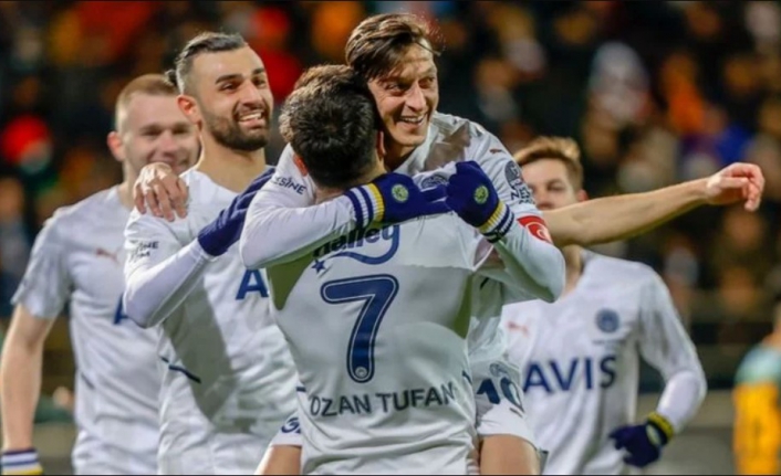 Menajer Erkut Söğüt: 'Mesut Özil, Fenerbahçe'de mutlu'