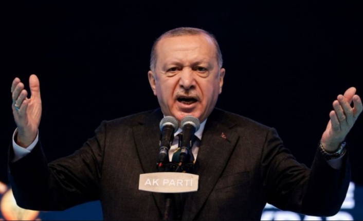 Bekir Ağırdır: Fil de sürtük de hanenin içinde, bu hararet iktidarı yakacak