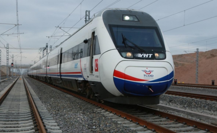 Yüksek hızlı tren biletlerine 6 ayda 4. zam