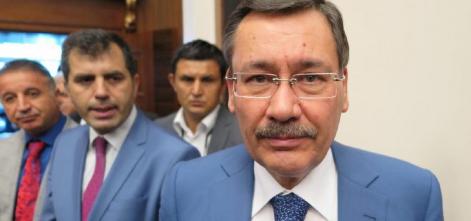 Melih Gökçek’ten gündem değiştirecek Bülent Arınç iddiası