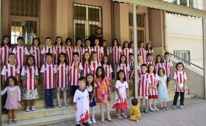 Antalyaspor’dan öğrencilere forma sürprizi