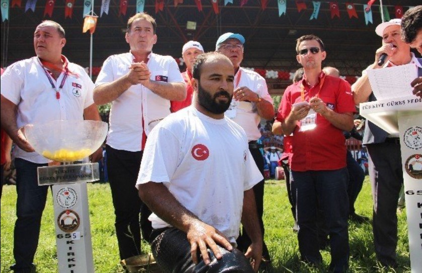KIRKPINAR'DA KÜRSÜ ŞİFRESİ: İKİ BEŞ