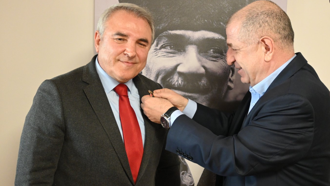 ÇUVALIN İNTİKAMINI ALAN ALBAY AZİZ ERGEN KİMDİR? MADIMAK YANGINI HATIRASINI ANLATIYOR..