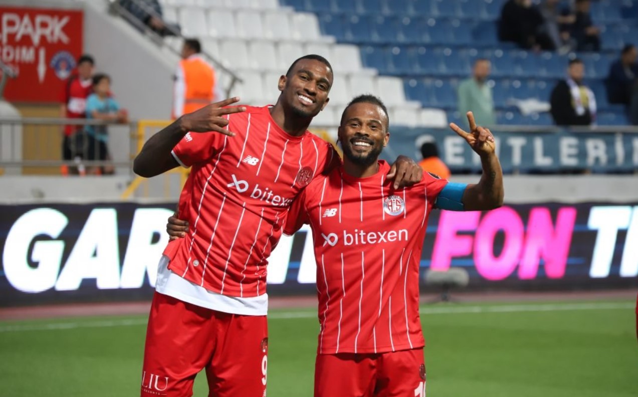 İŞTE SÜPER LİG’DE EN ÇOK KAZANDIRAN FUTBOLCULAR!