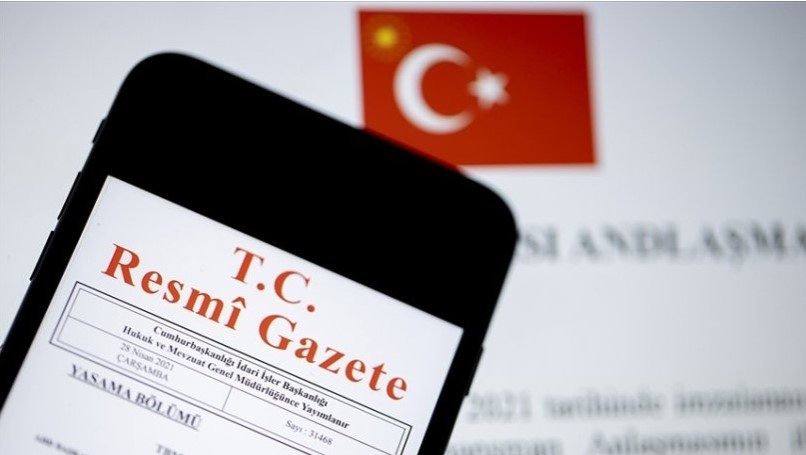 ERDOĞAN'IN GECE YARISI GÖREVDEN ALMA KARARI RESMİ GAZETEDE YAYIMLANDI