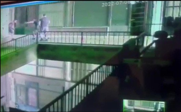 SURİYELİ SIĞINMACI; BAŞAKŞEHİR’DE PARASINI VERMEDİ DİYE PATRONUNU BIÇAKLAYARAK ÖLDÜRDÜ