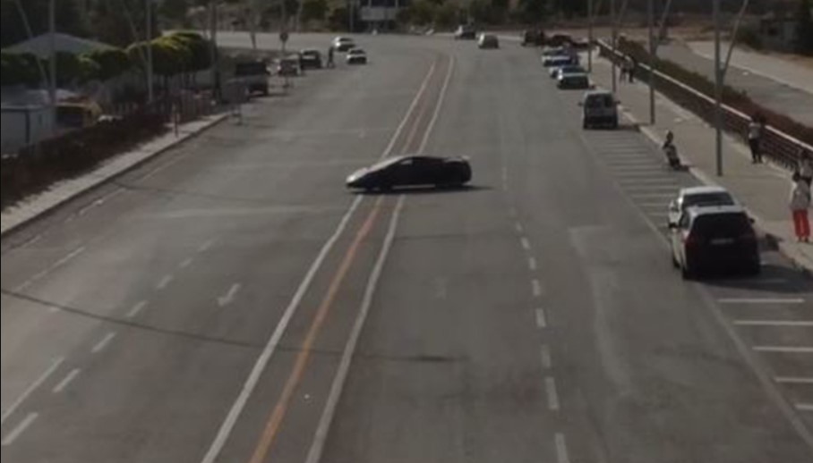 KONYA'DA LÜKS OTOMOBİLLE DRİFT YAPAN SÜRÜCÜYE 9 BİN 291 LİRA CEZA