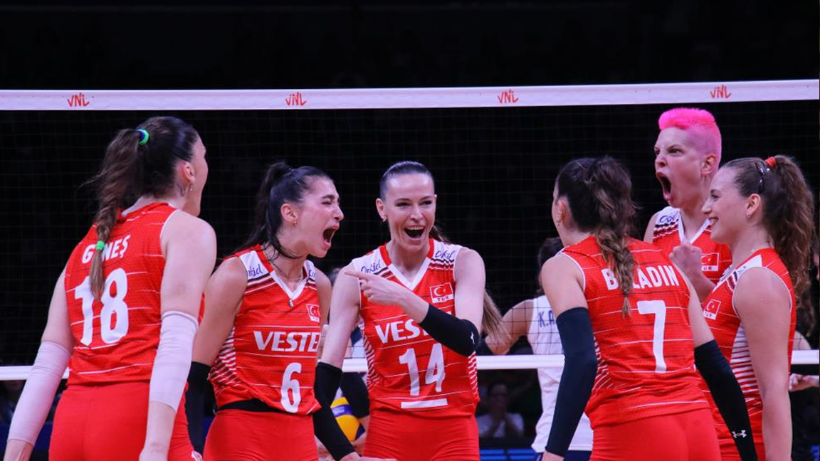FİLENİN SULTANLARI YARI FİNALDE