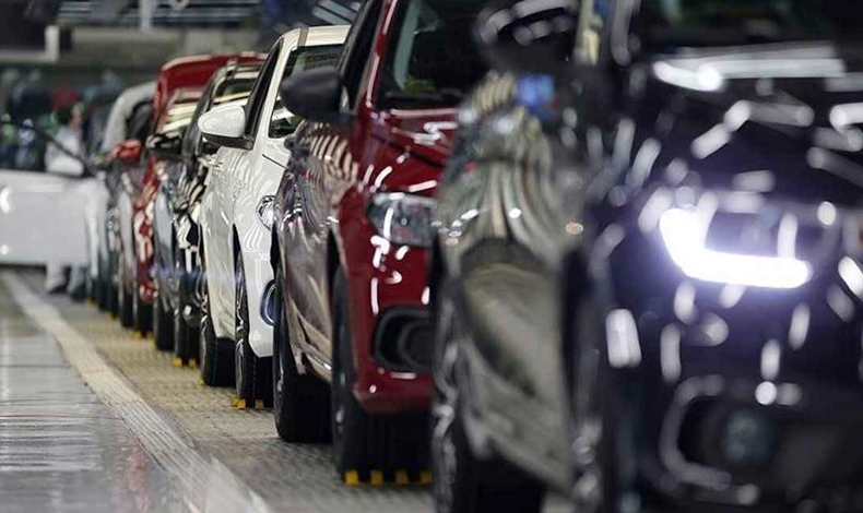 OTOMOBİL FİYATLARINA DEV ZAM!