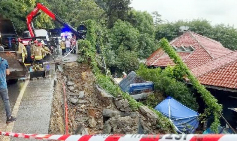 İstanbul'da sağanak yağış nedeniyle istinat duvarı çöktü: 1 yaralı